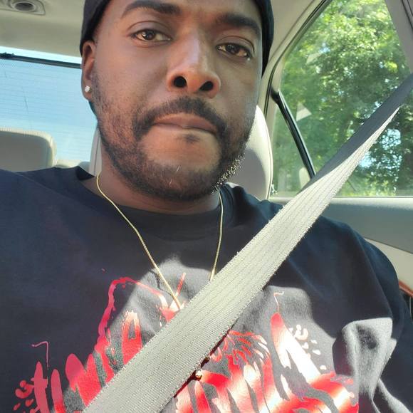 Profile Picture of Maurice Moore (@msanders313) on Poshmark