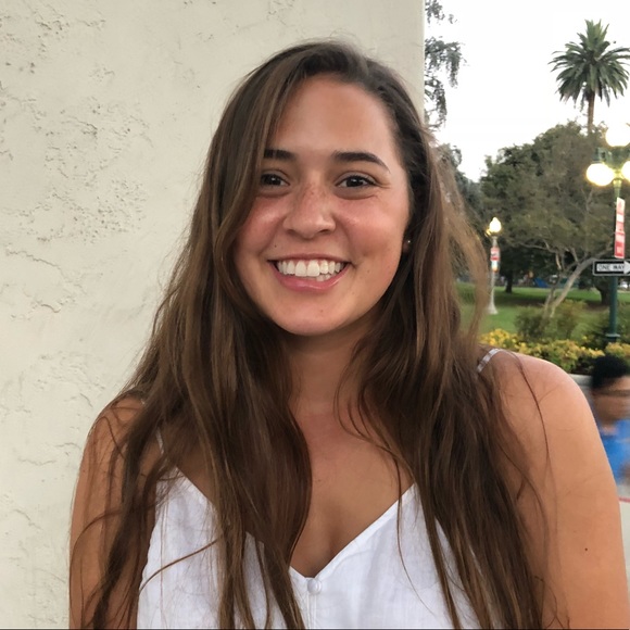 Profile Picture of Chloe Conrad (@chloeconrad8) on Poshmark