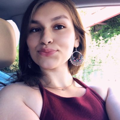 Profile Photo of Elizabeth Medina (@eliza_betthhh) on Twitter