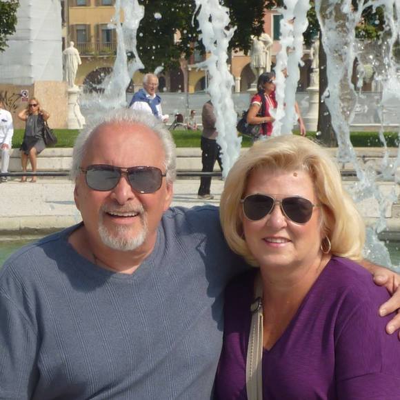 Profile Picture of Joan Notar (@joannotar) on Poshmark