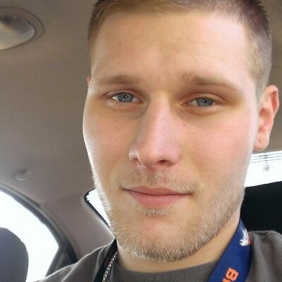 Profile Picture of Austin Hurless (@Youngbreezy1990) on Twitter