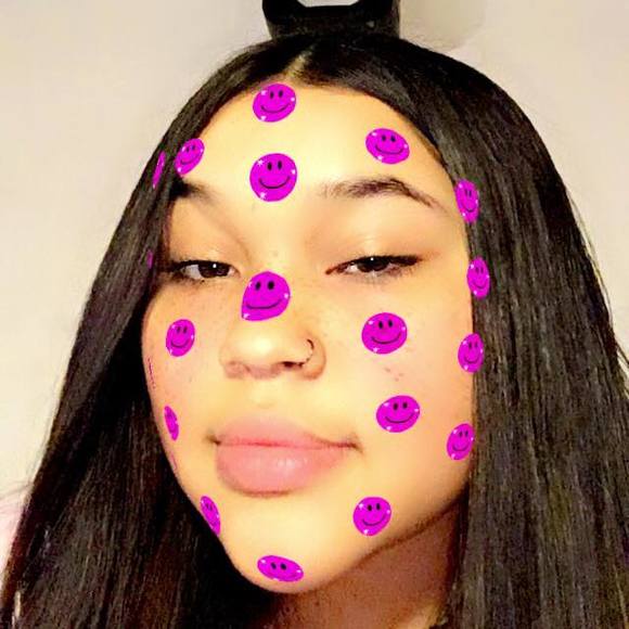 Profile Picture of Coni Suastgui (@conisuastgui) on Poshmark