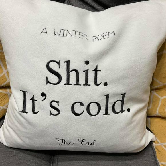 Profile Picture of Renee Knight (@reneeknight410) on Poshmark