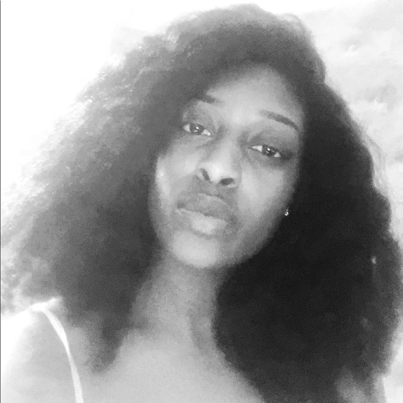 Profile Picture of Ojunae Gainey (@ogainey) on Poshmark
