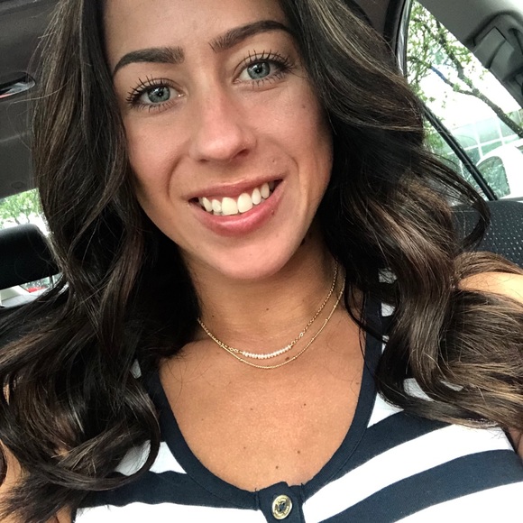 Profile Picture of Crystal Sherling (@csherling) on Poshmark