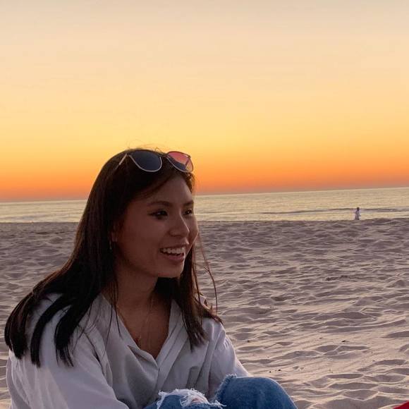 Profile Picture of Emily Stempien (@stempien01) on Poshmark