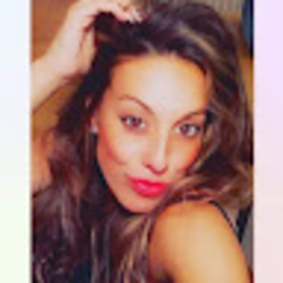Profile Picture of Julia Scaduto (@julemarie8188) on Poshmark