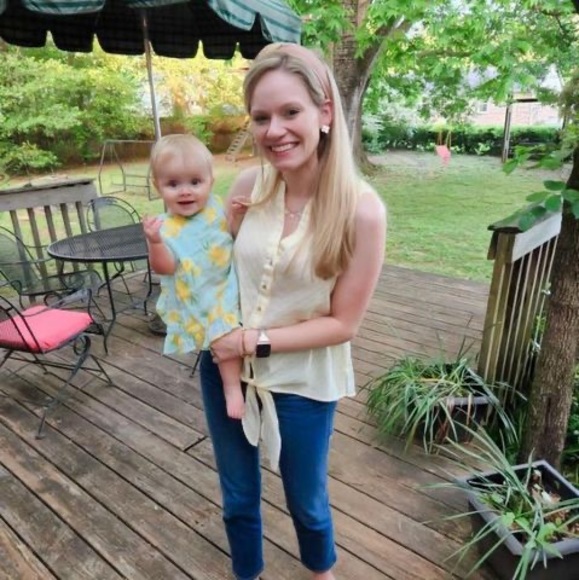 Profile Picture of Ellen Mitchell (@ellenmitchel784) on Poshmark