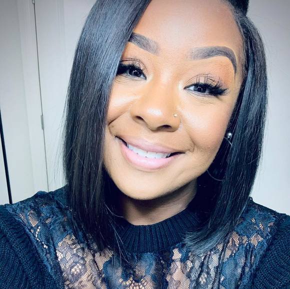 Profile Picture of Alecsandria Lifschultz (@alifschultz) on Poshmark