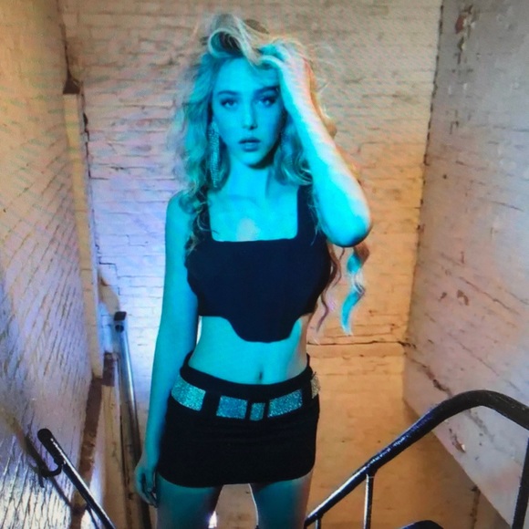 Profile Picture of Egbert Bertie (@lqvootaqe) on Poshmark