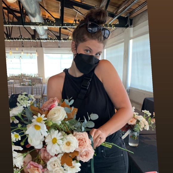 Profile Picture of Kayla Callahan (@kaymarie22180) on Poshmark