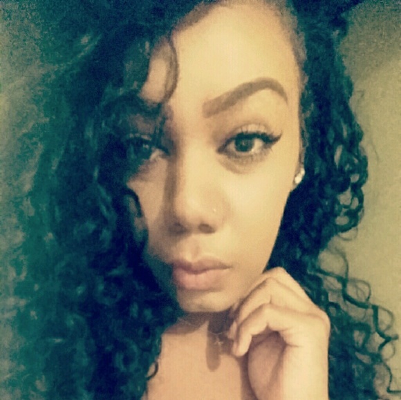 Rene Carr - Poshmark Profile Picture of Rene Carr (@renecarr24) on Poshmark