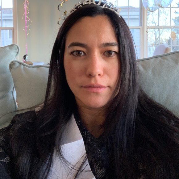 Profile Picture of Gillian Sahadi (@gcsahadi) on Poshmark