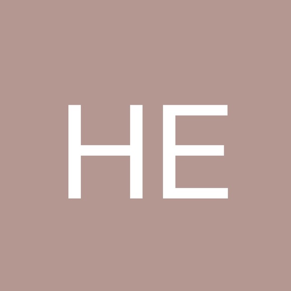 Profile Picture of Hiyam Ebeid (@hiyamobaid24) on Poshmark