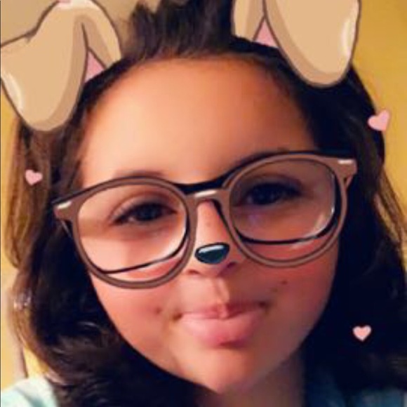 Profile Picture of Autumn Ruedy (@autumnruedy) on Poshmark