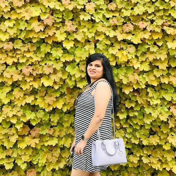 Profile Picture of Pragati Patel (@pragari999) on Poshmark