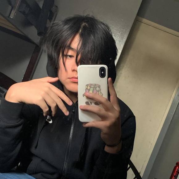 Profile Picture of Alejandro Juan (@alextheman1006) on Poshmark