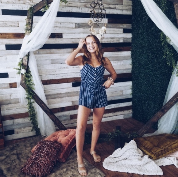 Profile Picture of Nealey Mellenthin (@loveacro2005) on Poshmark