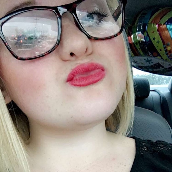 Profile Picture of Katelyn Moody (@katelyn1308) on Poshmark