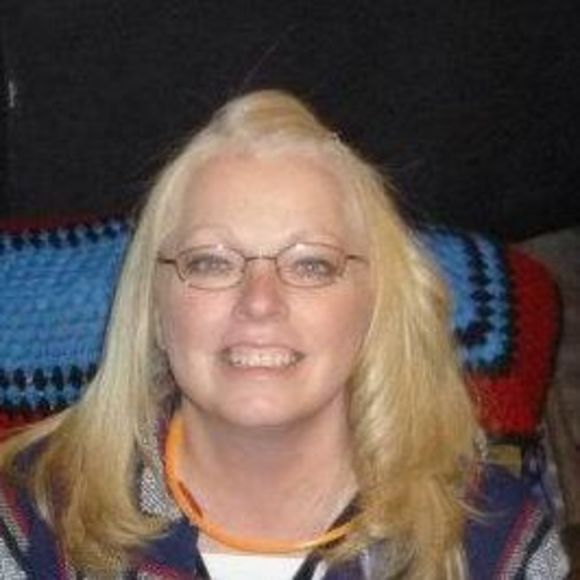 Profile Picture of Dori Brown (@bobbyanddori) on Poshmark