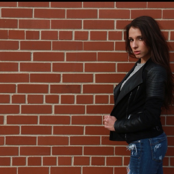 Profile Picture of Kennedy Evans (@kennedyevans925) on Poshmark