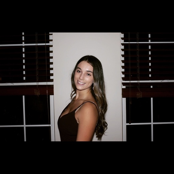 Profile Picture of Mikayla Capasso (@mikaylacapasso) on Poshmark