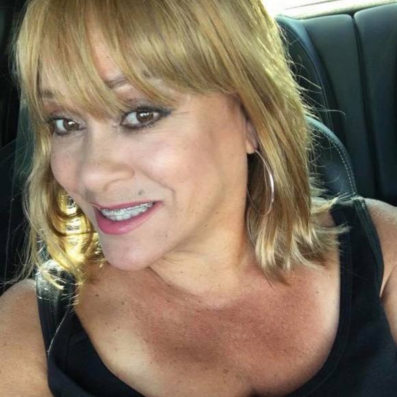 Profile Picture of Denise Pons (@denisepons) on Poshmark