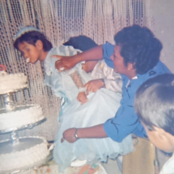 Profile Picture of Daniela Zapata (@danarzp) on Poshmark