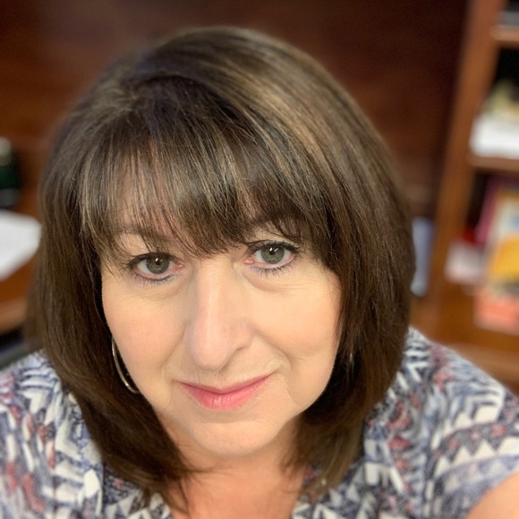 Profile Picture of Cynthia Branch (@cbranch3303) on Poshmark