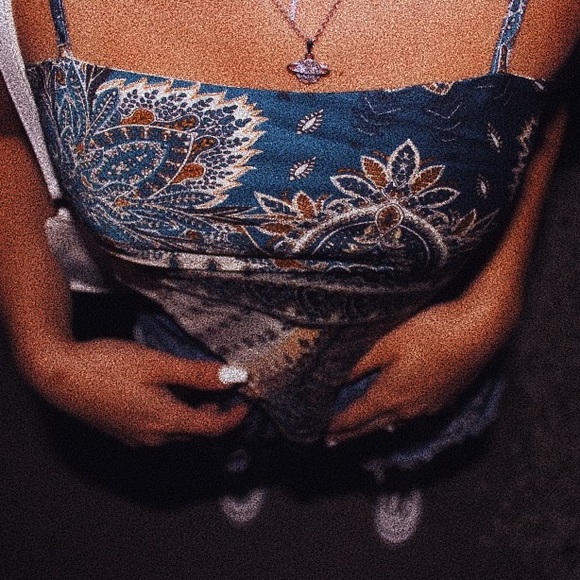 Profile Picture of Gabbi Titone (@gabbititone) on Poshmark