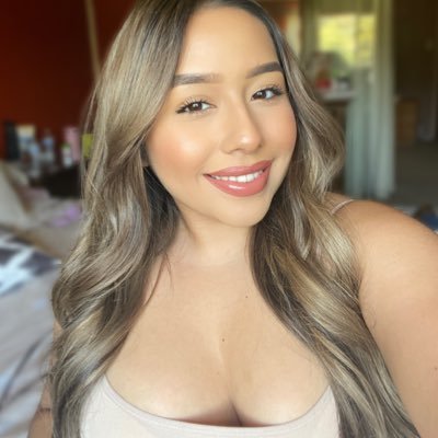 Profile Picture of Jaqueline ❤️ (@jackie_guzman99) on Twitter