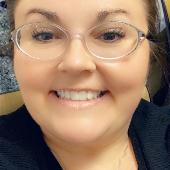 Profile Picture of Cindy Page (@gapcdp1) on Poshmark