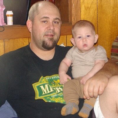 Profile Picture of Travis Holmeson Twitter