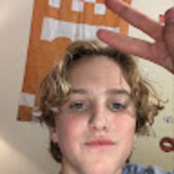 Profile Picture of Sam hudson Hudson (@samhudson5231) on Poshmark