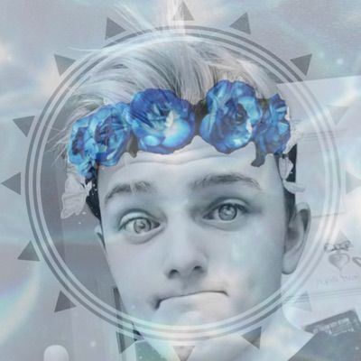 Profile Picture of skylar 🌞💗 (@carsonfann) on Tiktok