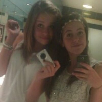 Profile Picture of HarrietMalone(; (@hmalone1998) on Twitter