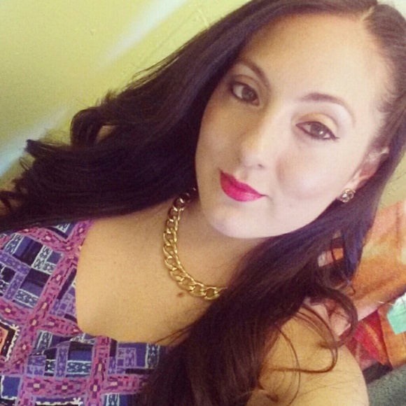 Profile Picture of Michele Reinoso (@michyrei) on Poshmark