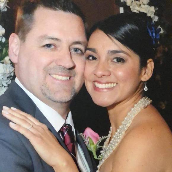 Profile Picture of Claudia Wong (@dentswong) on Poshmark