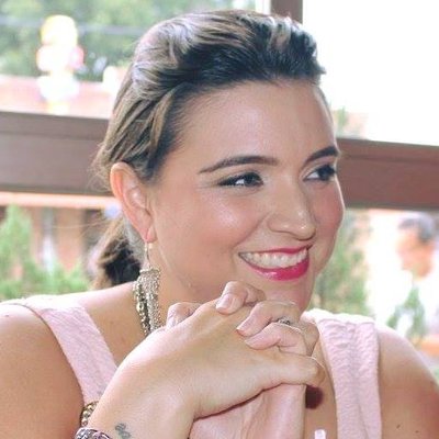 Profile Picture of Amber (@Am_PrettyInInk) on Twitter