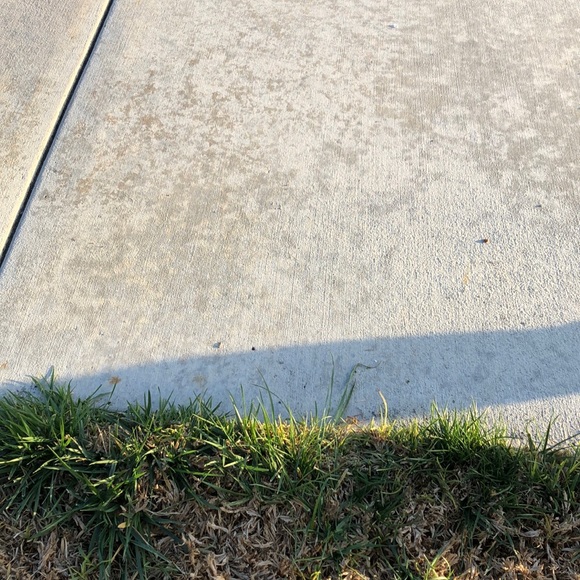 Profile Picture of Aashtone Pampush (@tonton1411) on Poshmark