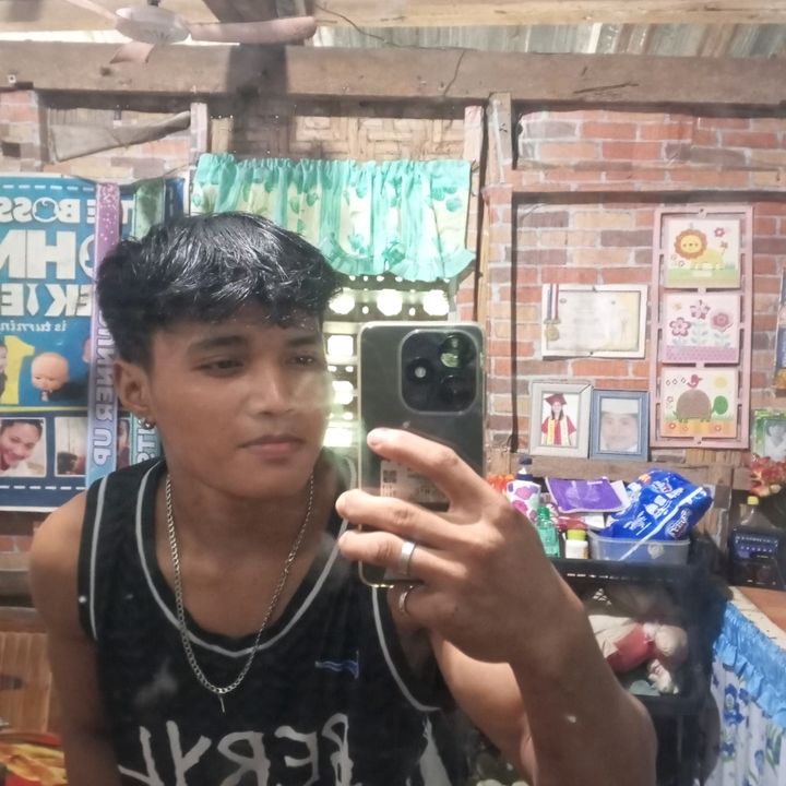 Profile Picture of Jamesven (@jovenirincoponce) on Tiktok