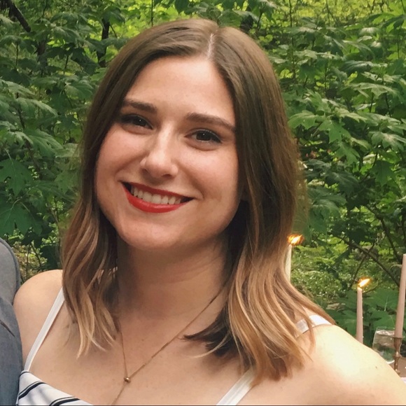 Profile Picture of Kayla Macneil (@kaylamacneil) on Poshmark