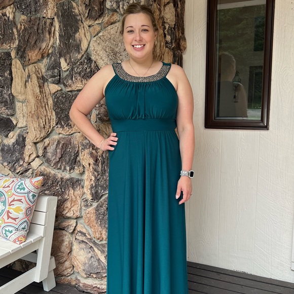 Profile Picture of Kristin Swineford (@shummy013) on Poshmark