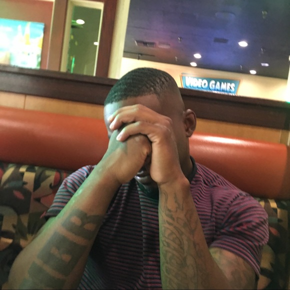 Profile Picture of Hicks Laquan (@geethree) on Poshmark