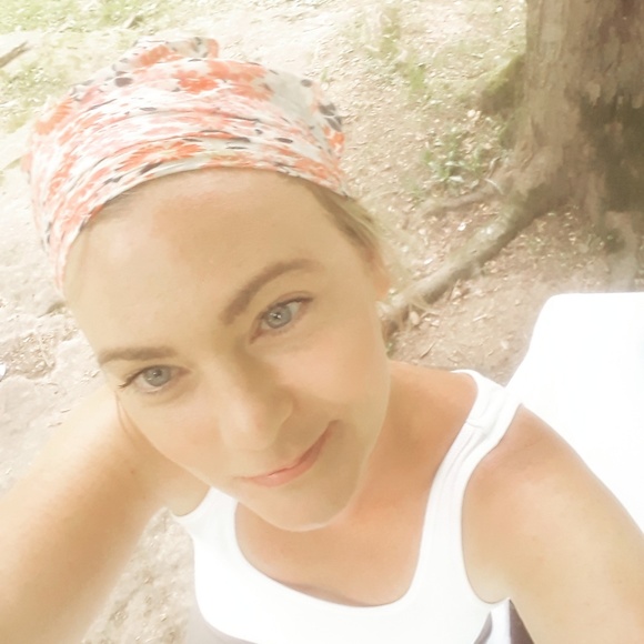 Profile Picture of Stacey Conway (@staceydaisy518) on Poshmark