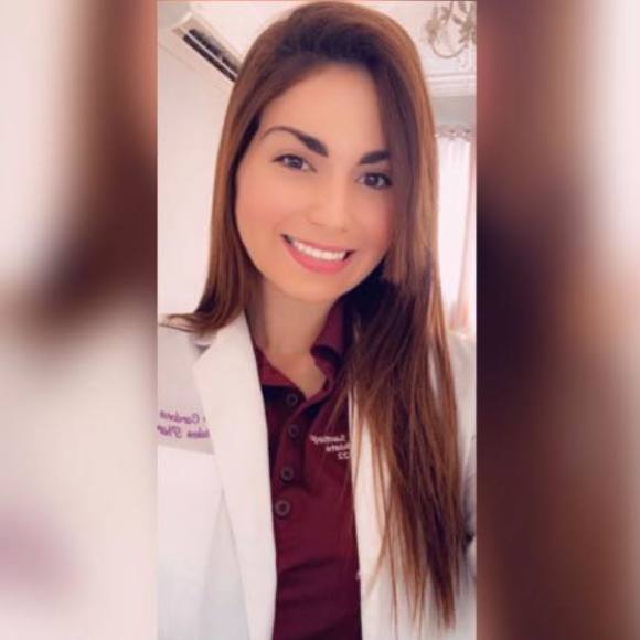 Profile Picture of Vickiana Cardona (@vickiana) on Poshmark