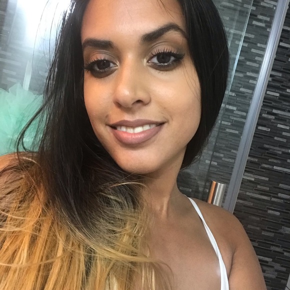 Profile Picture of Michelle Naclerio (@m_naclerio) on Poshmark