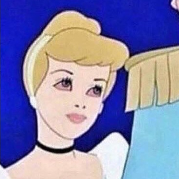 Profile Picture of Kimberly Galeano (@prettyyyykim) on Poshmark