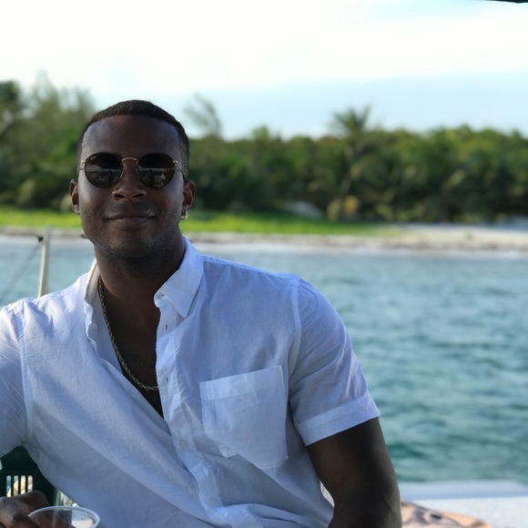 Profile Picture of Marvin Matthews (@marvglen_jr) on Poshmark