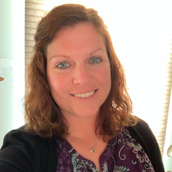 Profile Picture of Lisa Boyer (@outdoor22) on Poshmark